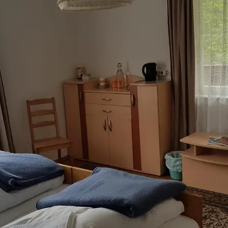 Direkt Am Waldrand, Ruhig Gelegenes Doppelzimmer 2